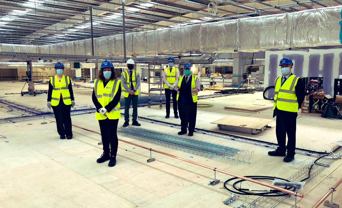 A visit to the banks of the Tyne this morning to see the amazing progress in the construction of our #LighthouseLab part of @CovidhubNE. Another jewel in the crown of the NorthEast NHS response to #covid19. In awe of the hard work and dedication of everyone involved.