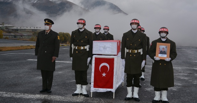 Şehit İstikam Uzman Çavuş Ahmet Tunç Operasyonu ... Kulika Dağı bin 990 rakımlı tepe bölgesinde (Irak kuzeyi) dün 09.38'de  #hakkari habernobeti.com/hakkaride-sehi…