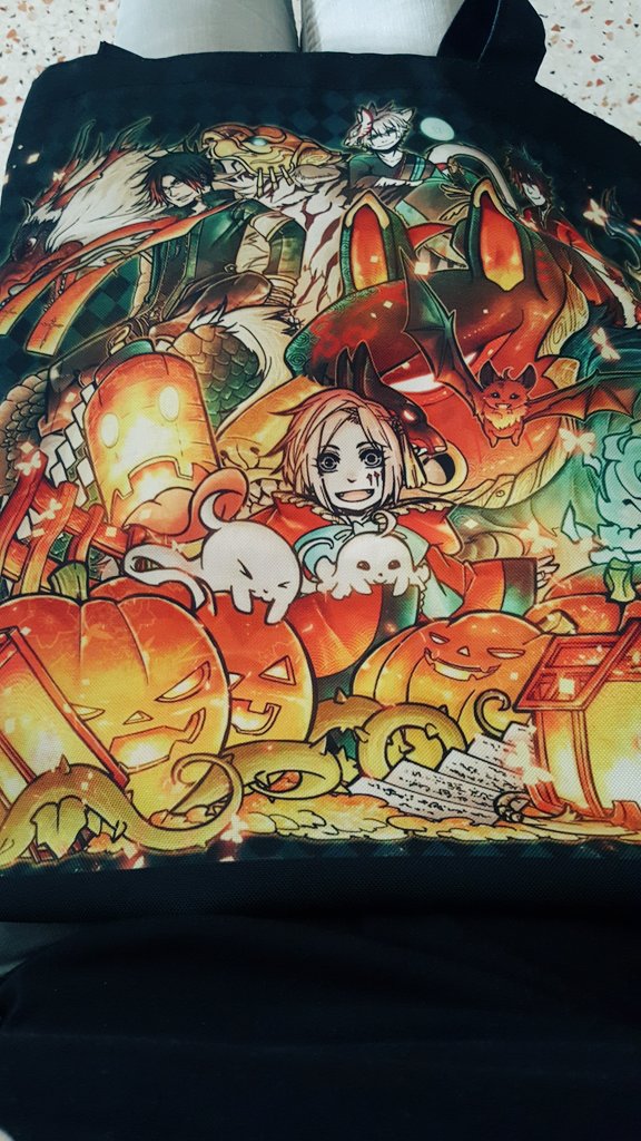 AndelysZ's tweet photo. Parce que c'est genre le plus beau totebag. By #VanRah https://t.co/mfF1kpxpcz