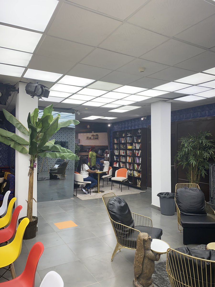 Welcome to our new creative hub. This is where the #mtnyellostar contestants will be spending a lot of their time over the next few weeks. 

What do you think of the new place?

#yellostar #turnitup #youthempowerment #youthdevelopment #nigerianyouths #creativity #afrinolly