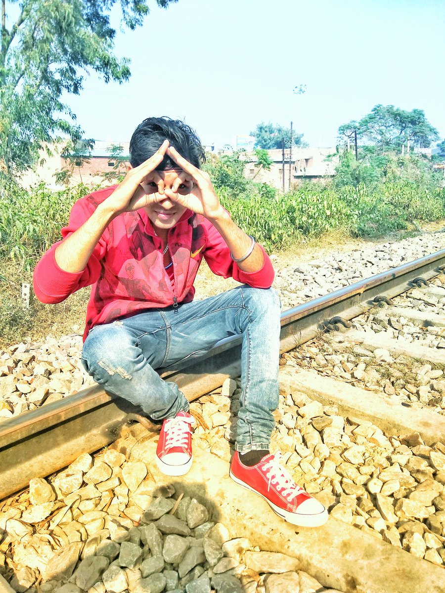 Rammydhull's tweet photo. Your Single Life Gives You #Unlimited Chance Of Start a New Life In Your #Single_Life
#SoIstartanewlifefromNov2020
#Rammy_Soga https://t.co/FJGTcETgf4