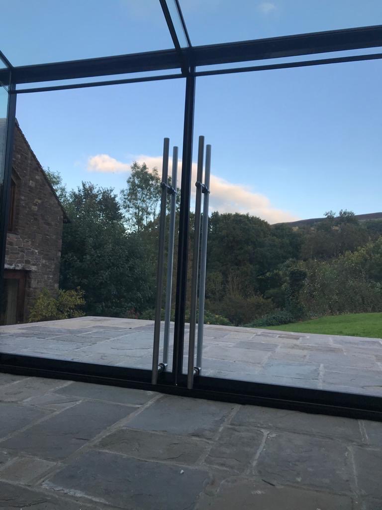 Glass_Structure tweet picture
