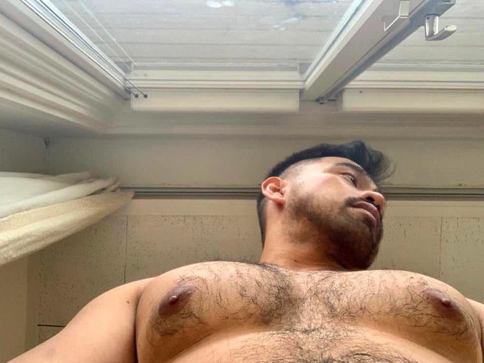 ✌🏻 https://t.co/W0v3jqJB9S<a href="/tag/paparazzi"class="tags"><span>#paparazzi</span></a>