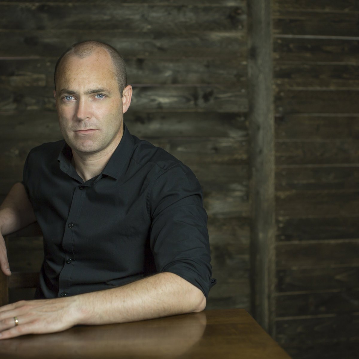 sourcearts's tweet photo. *Free online event* 26th Nov.
Join acclaimed Irish author Donal Ryan as he discusses his latest novel Strange Flowers with writer and curator Dani Gill. @TheeDaniMagic More info 👉https://t.co/KsdMpRaNo3
@TippLib @NenaghGuardian @IrishLitTimes https://t.co/nN8KW3xy1v