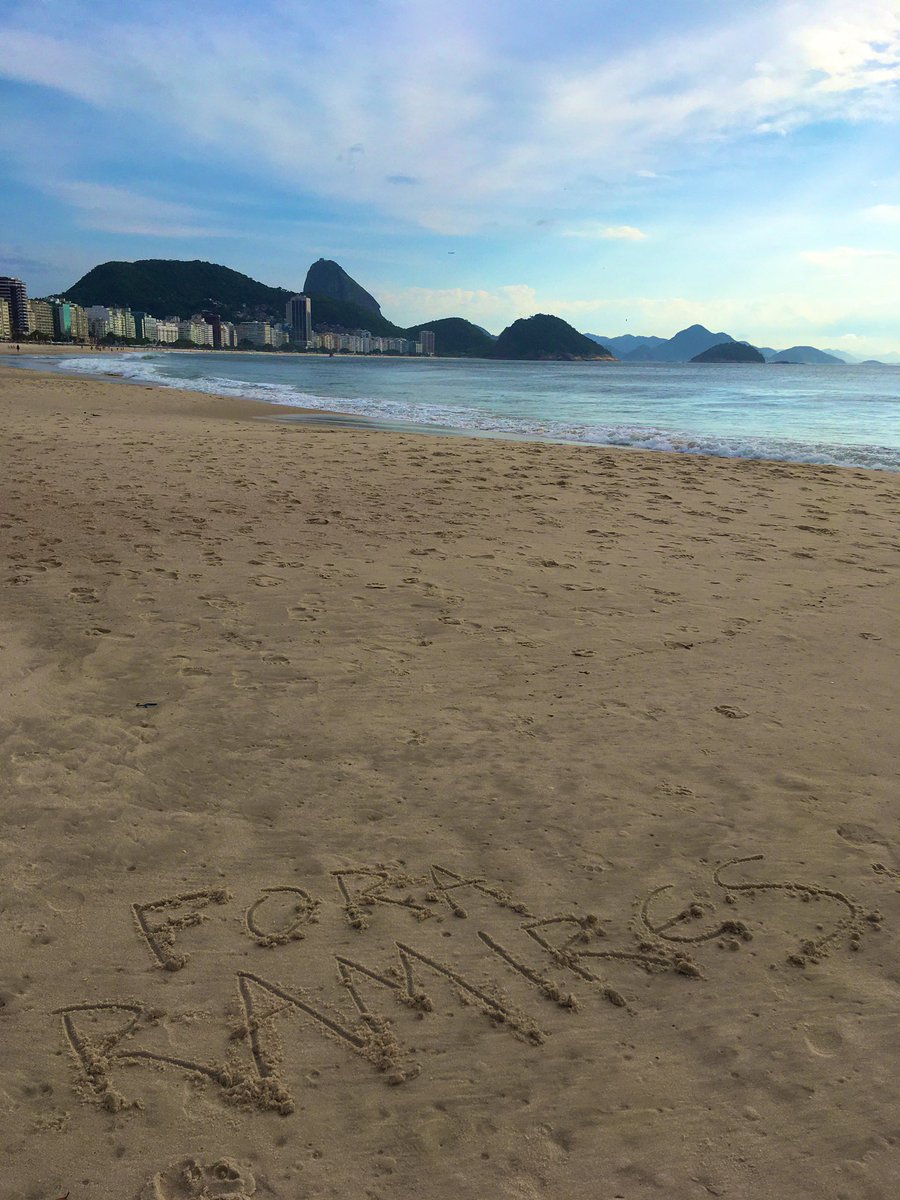 paulofernandom's tweet photo. Copacabana amanheceu diferente.
#ForaRamires https://t.co/k4xY0oOtMB