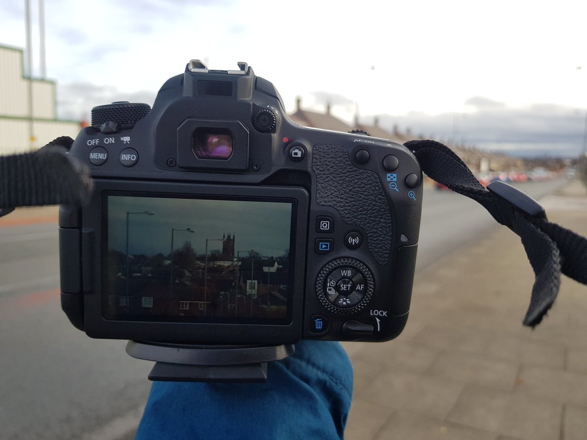 Visualtheatrics's tweet photo. Shot on my @SamsungMobile first time ive tried to get out & carry the camera around again for a while! This #telephoto is a beast too #love it brought to you by @Canon @CanonUKandIE #street #photo #photographers #practicalphotography #cityshot #citystreets #streetphotography #pov https://t.co/4UEdksY5Oa