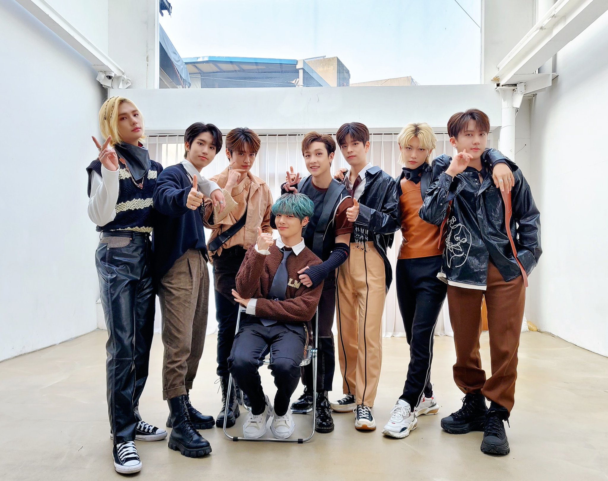 Stray kids リノ着用 KAALIXTO x IDAISY スニーカー /関送込 skzoo x nike edit