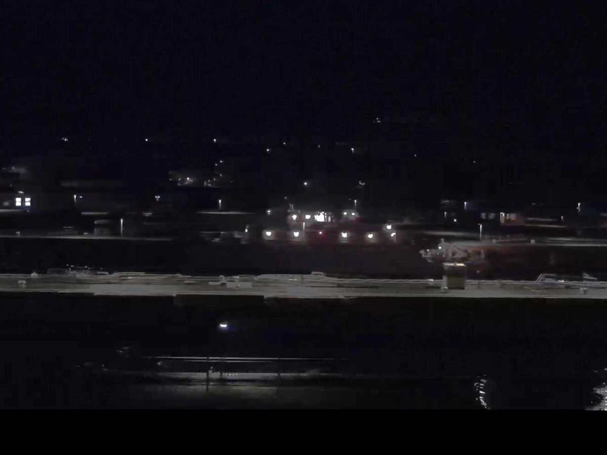 WarshipCam's tweet photo. Royal Belgium Navy Tripartite-class minehunter BNS Crocus (M917) entering the Kiel Locks on the Kiel Canal in Germany - November 17, 2020 #crocus #m917 #snmcmg1 https://t.co/7WJ6QglaDZ