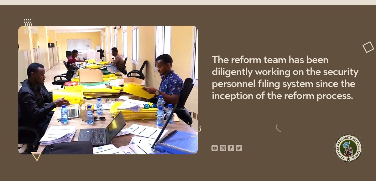 A sneak peak of the work going on inside the <a href="/SNAForce/">Somali National Armed Forces</a> filing HQ — an offline copy of the SNA biometric database.

#Somalia #JSSGP