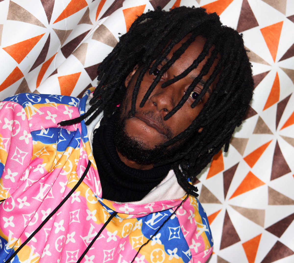 Bazu bazu bazu, sota now at 700k tufikeni mita niangushe bomb ingine