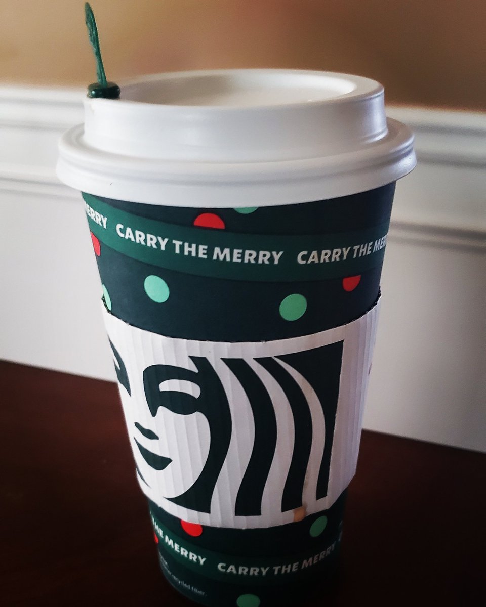 iamldwells's tweet image. It&apos;s holiday cup season!  Toast to the good life @Starbucks

#javalovers 
#coffee 
#coffeelover 
#coffeetime 
#holidayseason 
#tistheseason