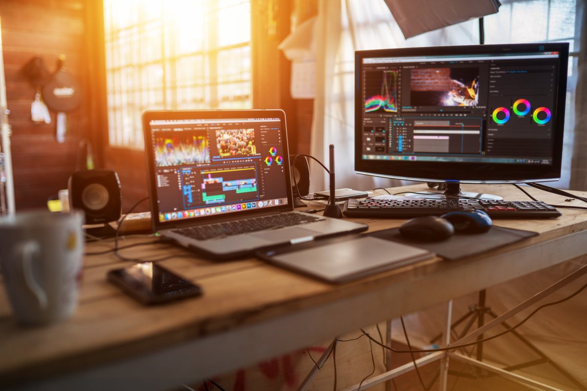PHiveUK's tweet image. Experienced #AvidEditor (remote) required from Mon 23 Nov for a week, possibly two, for an exciting new #Discovery pilot. Must have previous Discovery credits, ideally in #Factual or #FactEnt.

APPLY via #ProductionHive: production-hive.co.uk/current/avid-e…

#TVJobs #TVJobsUK