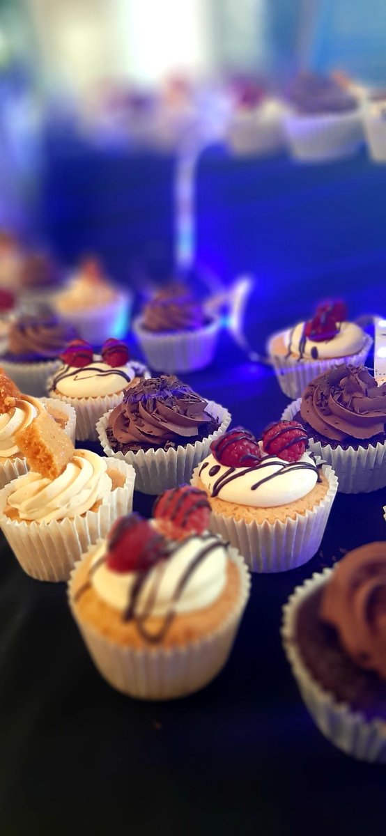 ChrisPennycott's tweet image. The Cupcake bar was once again a winner today. A big Thank you to our amazing pastry chefs @sarahpastrychef @TA3SodexoChef @SodexoUK_IRE