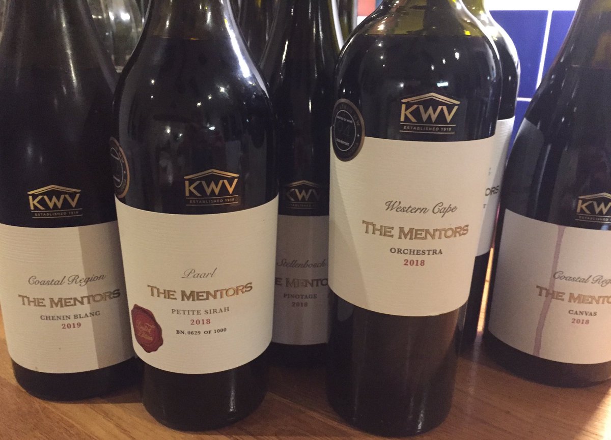 One of the best-value premium wine ranges in the world. A dazzling Zoom tasting of ⁦@KWV_TheMentors⁩ with maker ⁦@Izelevb⁩ including the recently garlanded, beguilingly delicious Orchestra ‘18. Thank you & to ⁦@RandRDrinkers⁩ for organising. ⁦@WOSA_UK⁩