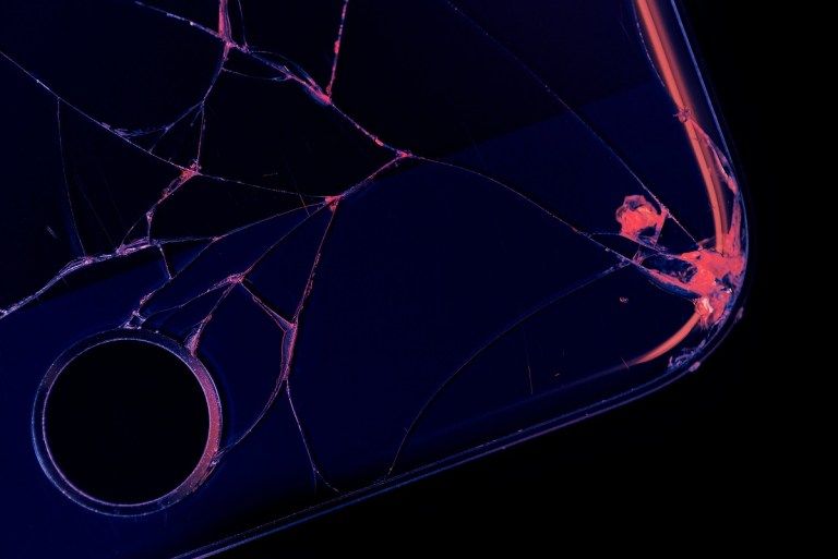 ThinkInPeach's tweet photo. Surviving Phoneless and Lost

"Smartphones remove the space to ruminate. Traditionally, in our downtime, humans had to entertain themselves. If we were waiting for a bus... we had a small window to address the problems we were facing in our life."

https://t.co/zFzIcvGHUE https://t.co/rGD9iuTuRe