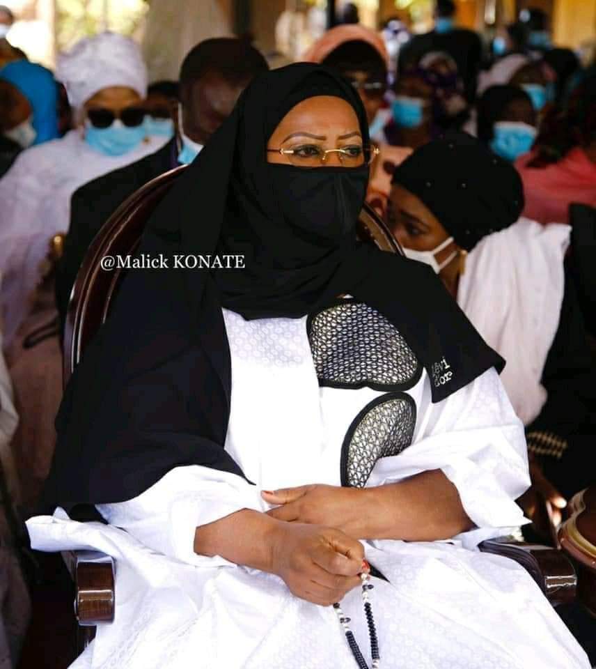 WinerGateAfrica's tweet photo. Laissez des mots de consolation pour ( Mm Touré Lobo Traoré )😓🙏🏽❤🇲🇱

Nous ne vous oublierons jamais🙏🏽🕊❤

📸 @konate90 

#RestInPeaceATT
#WinersGateAfrica https://t.co/AHzvZZ0gRf