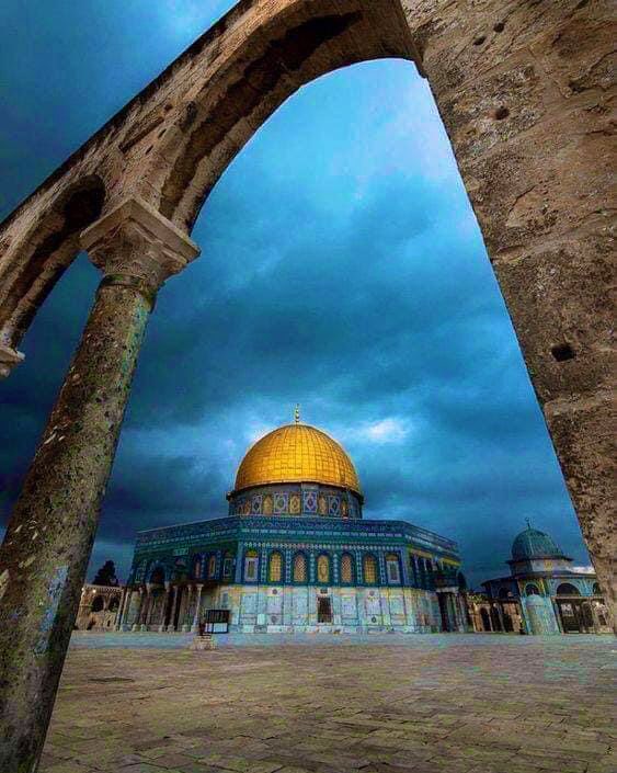 The most beautiful place- The holy Dome of the Rock. 