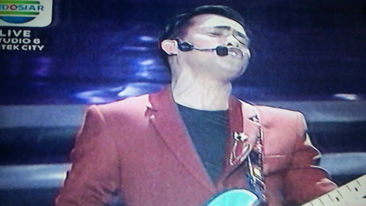 Srikandi114's tweet photo. Woow !
Penampilan #FILDANDA
#POPAcademyIndosiar
@Indosiar
Kereen...
Amazing..
POP Oke..👍
Dangdut oke..👍
Multi Talenta
Luar biasa..👍👍👍
1001 penyanyi dangdut bisa
Membawakan lagu2 POP..
Penyanyi POP
Blm tentu bisa membawakan
Lagu2 dangdut..
Success selalu buat fildan
👌🙏🙏 https://t.co/AJHUTRz6xZ