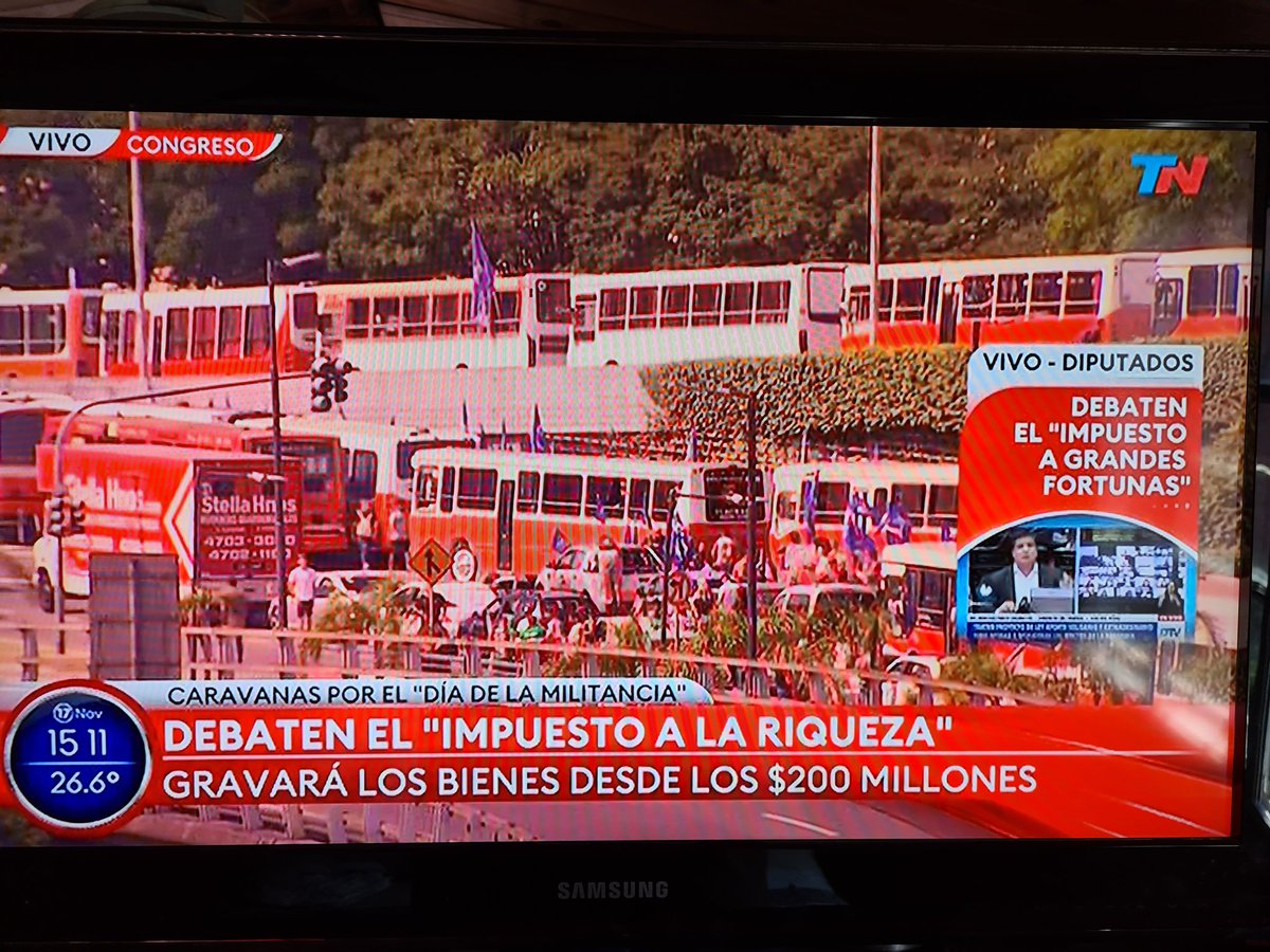 arielviano's tweet photo. MILITAN EL AJUSTE 

MILITAN EL HAMBRE 

MILITAN LA POBREZA 

MILITAN LA IMPUNIDAD

MILITAN AULAS VACÍAS 

MILITAN COVID 

MILITAN LA POLENTA ‼️ https://t.co/W3DkytyPVq