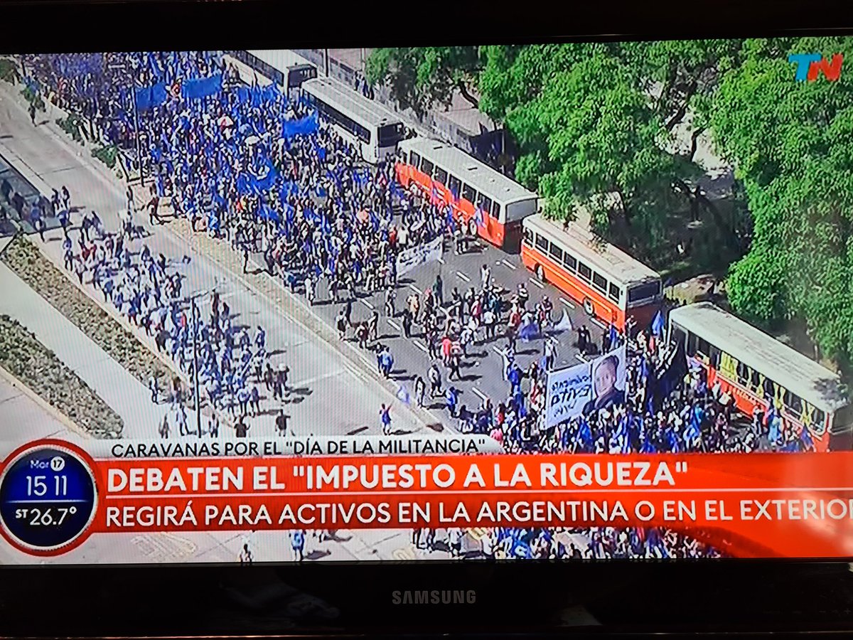 arielviano's tweet photo. MILITAN EL AJUSTE 

MILITAN EL HAMBRE 

MILITAN LA POBREZA 

MILITAN LA IMPUNIDAD

MILITAN AULAS VACÍAS 

MILITAN COVID 

MILITAN LA POLENTA ‼️ https://t.co/W3DkytyPVq