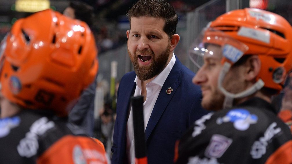 _PeterSpencer's tweet photo. LISTEN: Sheffield Steelers head coach Aaron Fox will be Live on @BBCSheffield's Sports Academy tonight from 8pm.

You can also hear from @SteeldogsIHC - following their opening game of the #StreamingSeries

📸- Dean Woolley
📸- Cerys Molloy

📻➡️https://t.co/qwc5TOrp2M https://t.co/zHFKI9aHOR