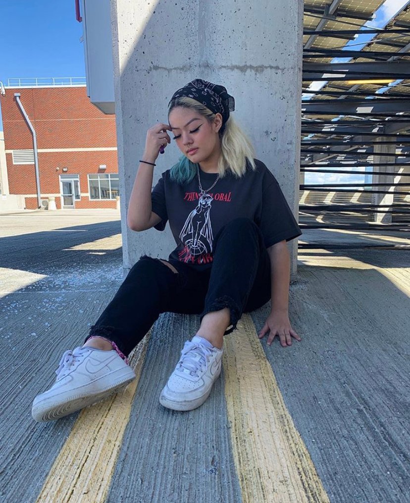contemppp's tweet photo. Last chance to cop the "THINK GLOBAL ACT GLOBAL" tee
40% off with code: FINALSALE ❤️
https://t.co/EJPZPsGmec https://t.co/3soE2c6ejm