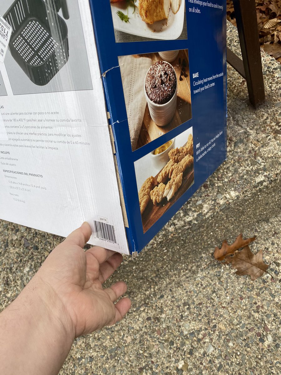 DoWoodses's tweet photo. @BestBuy Does this package look new to you? Clearly it's been opened and returned. Not cool. Can't use for Christmas gift. https://t.co/AvbeFESMwz