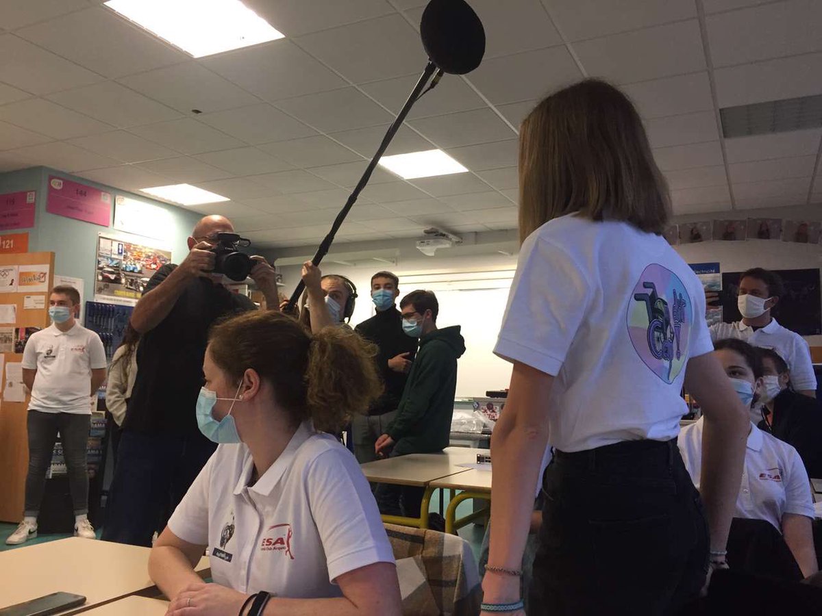 OnditCap's tweet photo. tournage pour canal+ ! https://t.co/vlCCQnkB1q