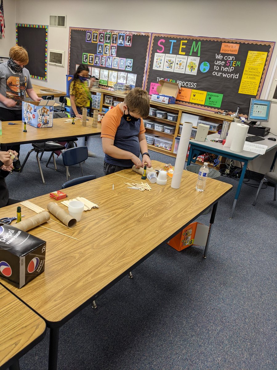 kpetit_80's tweet photo. Building earthquake resistant buildings in the stem lab at Academy Park Elementary.
#science #seedstandards
#STEM #handsonlearning https://t.co/UmzEsdUCXO