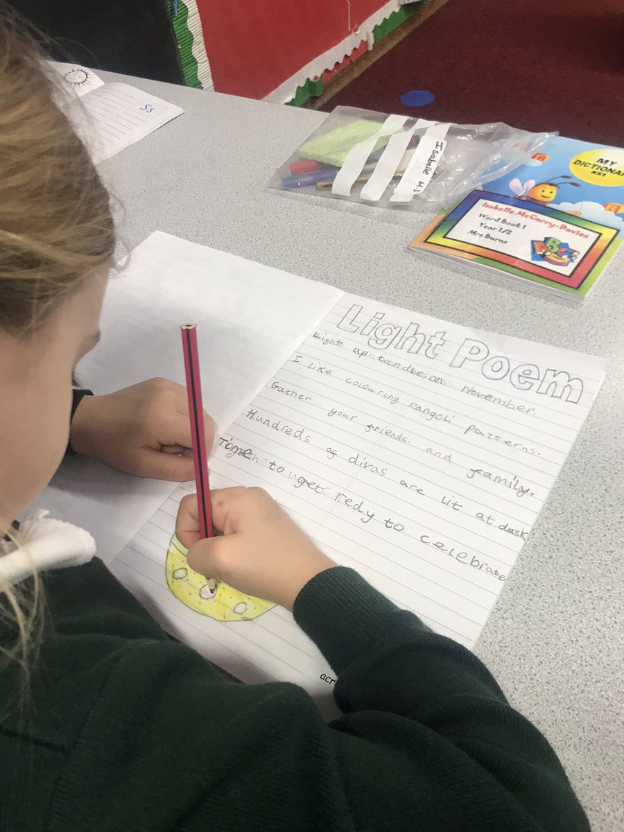 Penl122's tweet photo. @Penl122 our light poems are fab. Have a look 👀 
Well done year1/2 🎇🎆🎇🎆
#PPSLLC
#PPSRE https://t.co/39dqjMG5ka
