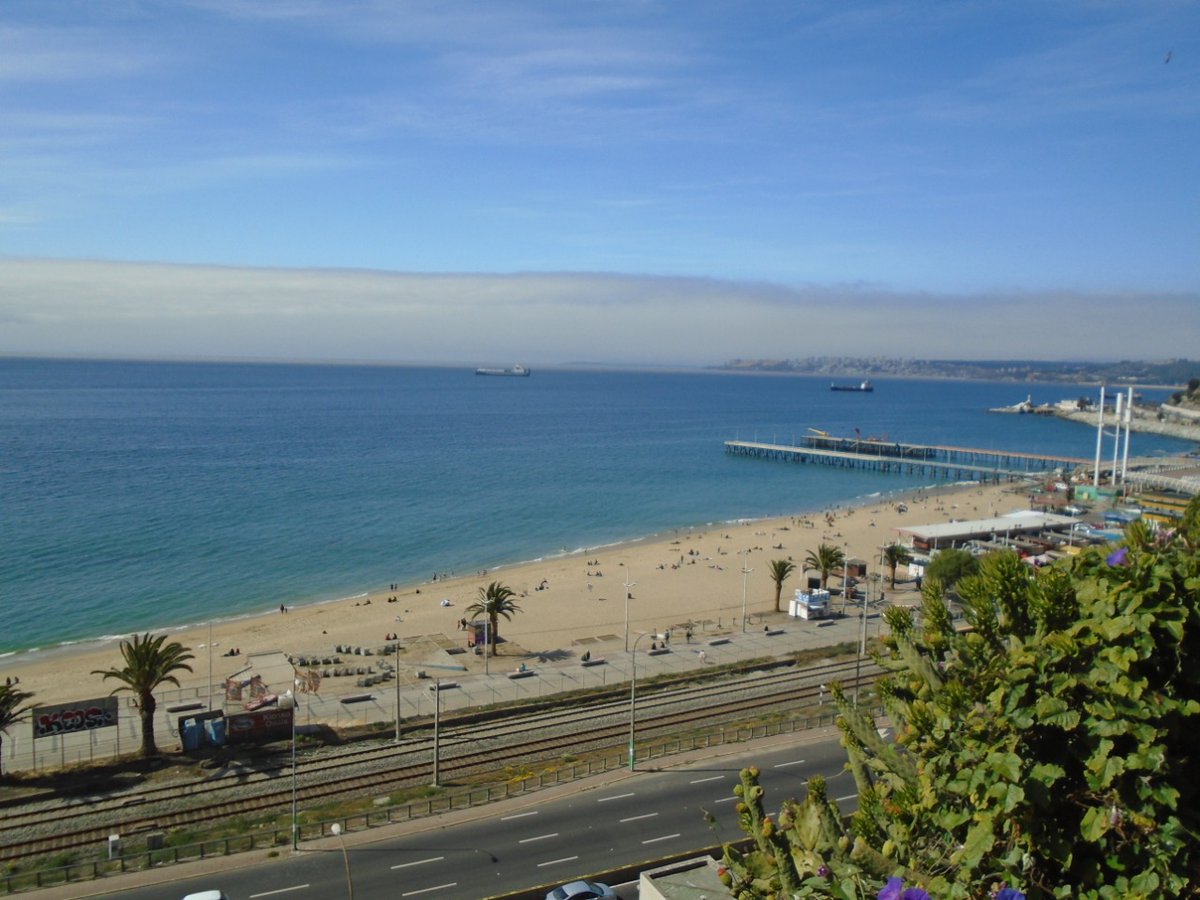 hostalplenovalp's tweet photo. Que lindo es Valparaíso... https://t.co/gzXk62OcLN