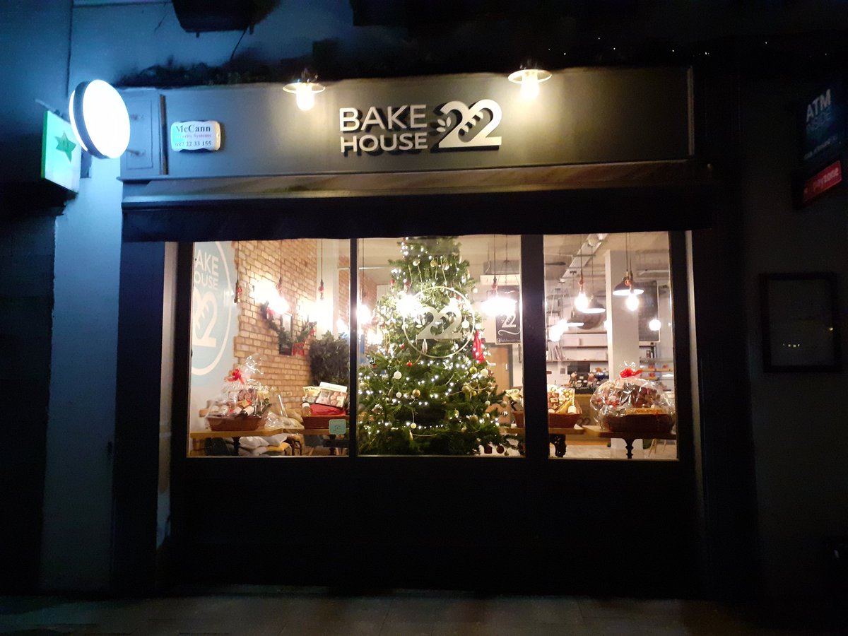 Finally the lads at Treacys shop and cafe on Nicholas St might have been hit by Covid but their festive spirit brightens the heart The street is so welcoming thanks to what they just unveiled