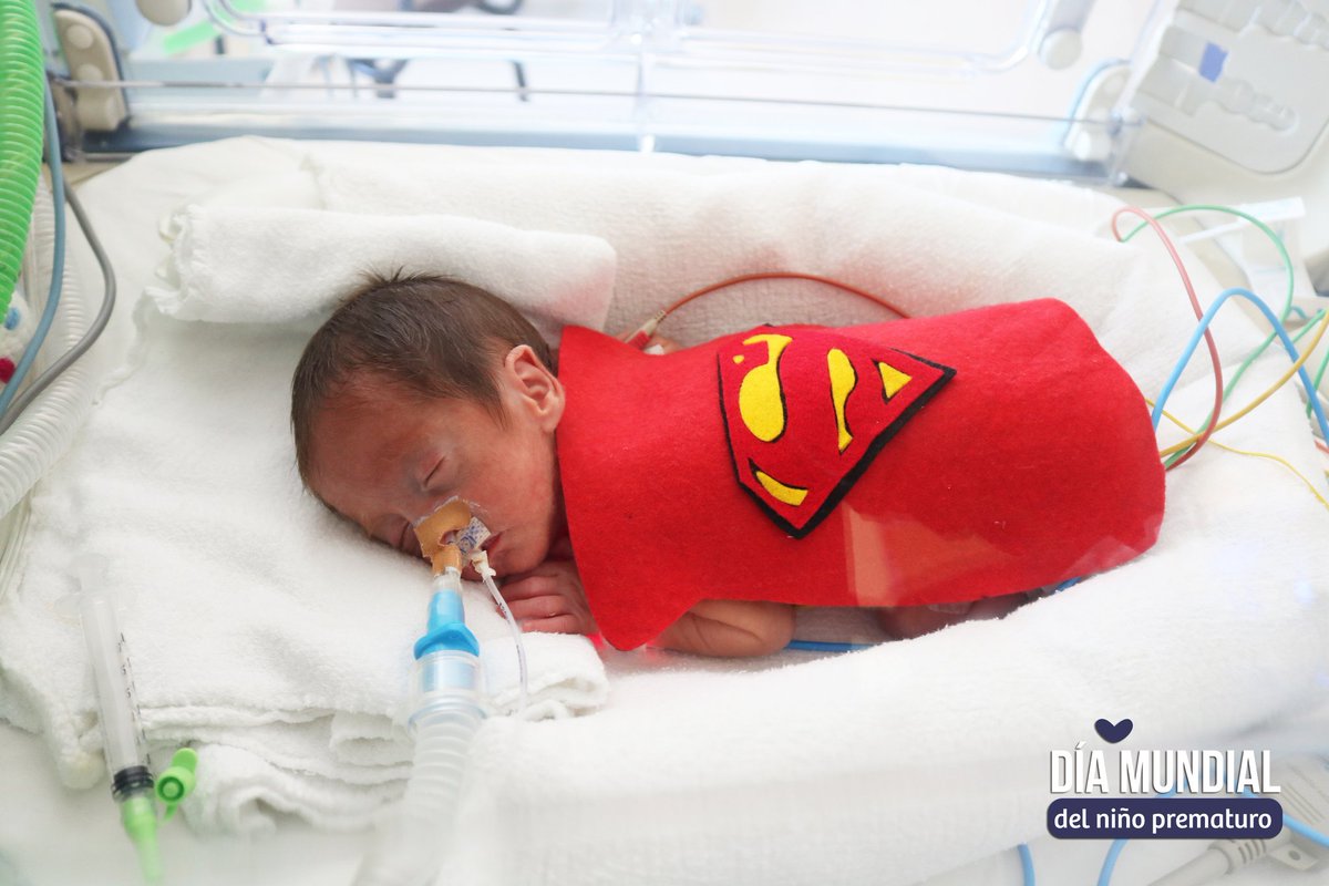 carolinaeowyn's tweet photo. Vengo chochear las capitas de super héroe que les hice a mis pacientes prematuros. #Prematuro #diadelprematuro https://t.co/h2lIRnl2Ku