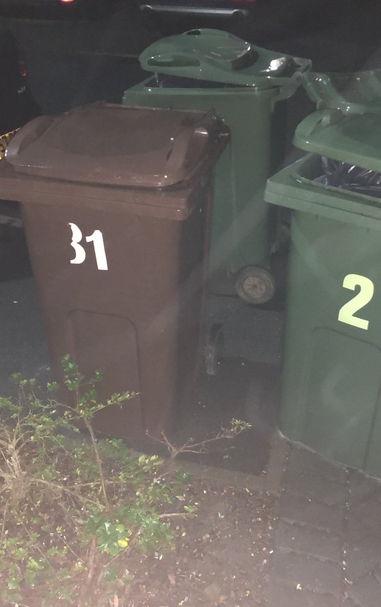 ElliottRoss's tweet photo. @EastHantsDC My garden waste is out before 7am tomorrow, in Edmonton Way, Liphook. So if your contractor doesn’t turn up and instead says it wasn’t out (like 2 weeks ago), I expect you to actually make them collect it this week and not reject my claim! Thanks https://t.co/O5SrlJV1sa
