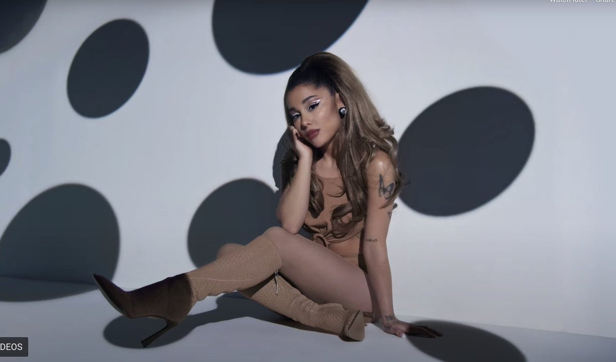 MTV's tweet photo. how it started                   how it's going https://t.co/Jvqmpw2tKR