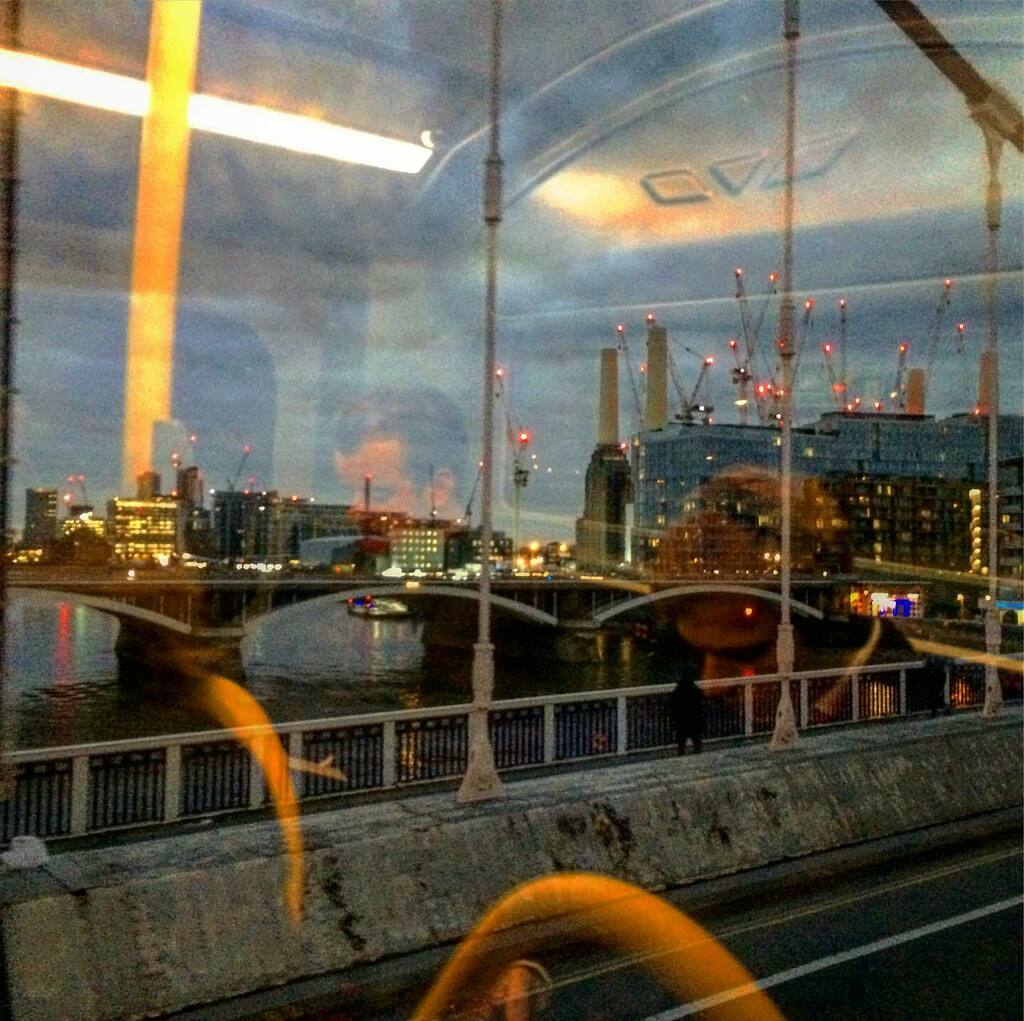 malumpfy's tweet photo. More reflection on the 44 bus, going northbound over Chelsea Bridge, last January.
#44bus #londonbus #chelseabridge #batterseapowerstation #grosvenorrailwaybridge #circuswestvillage #circuswest #nineelms #nineelmslondon #battersea #wandsworth #chelsea #… https://t.co/nyCWV03hCZ https://t.co/zJ4ncGmny3
