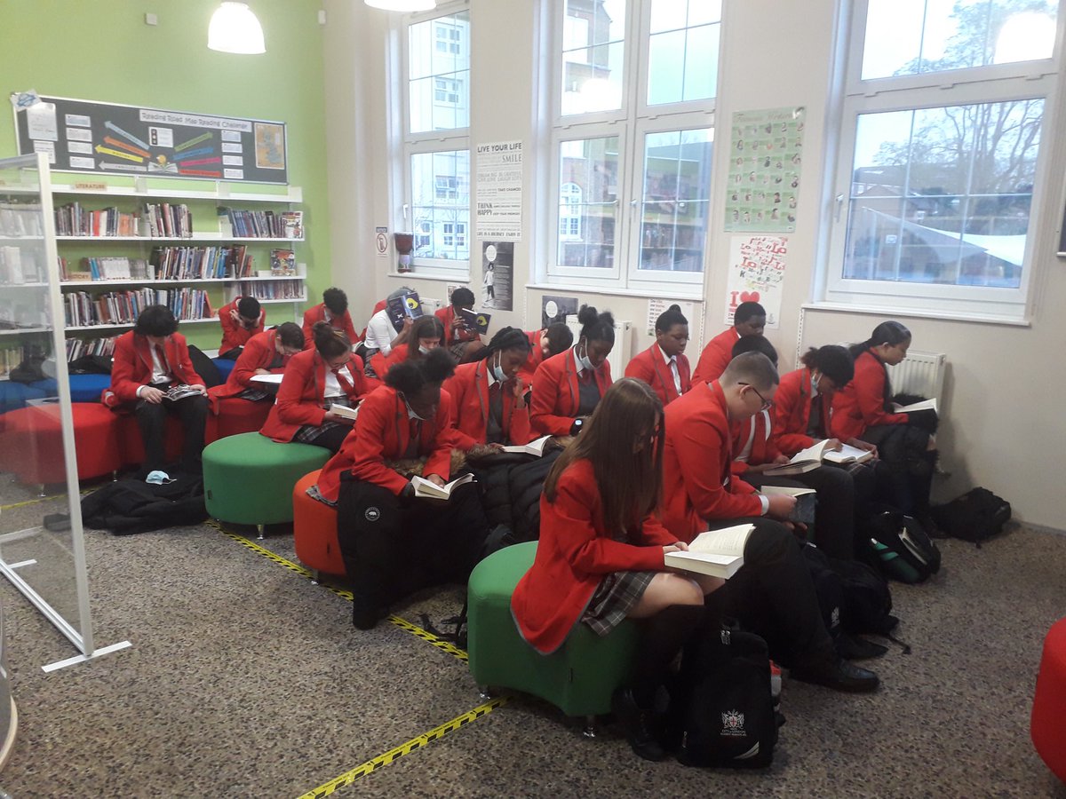 COLA_Highgate's tweet photo. Some ACS highlights from last week #COLAHH #EquipmentCheck #ViolinLesson @misst_music #ReadingLesson #SilentReading https://t.co/8y7fnG6NQn