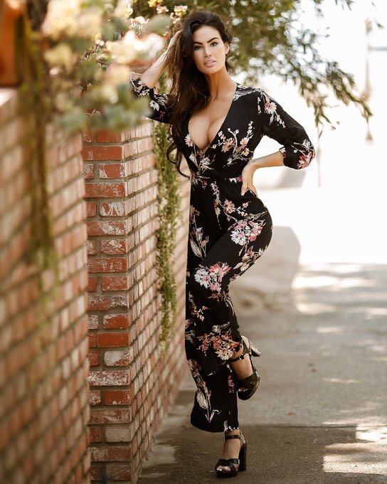 Everyone has a story waiting to be told 📖 @BeachBunnySwim https://t.co/mfW7p9q0rX<a class="tags" target="_blank" title="On Twitter" href="/?out=eyJ0eXAiOiJKV1QiLCJhbGciOiJIUzUxMiJ9.eyJpYXQiOjE3MTk4MjI2NzQsImlzcyI6InR3cG9ybnN0YXJzLmNvbSIsIm5iZiI6MTcxOTgyMjY3NCwiZXhwIjoxNzUxMzU4Njc0LCJyZWRpcmVjdF91cmwiOiJodHRwczovL3R3aXR0ZXIuY29tL0JlYWNoQnVubnlTd2ltIn0.26CL7ZTEOZoL8UxxLLmRmmgzMuUgzOJl6P5kh-A_dL8sD4iJhaY0D_1r_iZXJ0VCQvAb2UanXb4mQYgmdnLckA">@BeachBunnySwim</a><a href="/tag/modellife"class="tags"><span>#modellife</span></a>