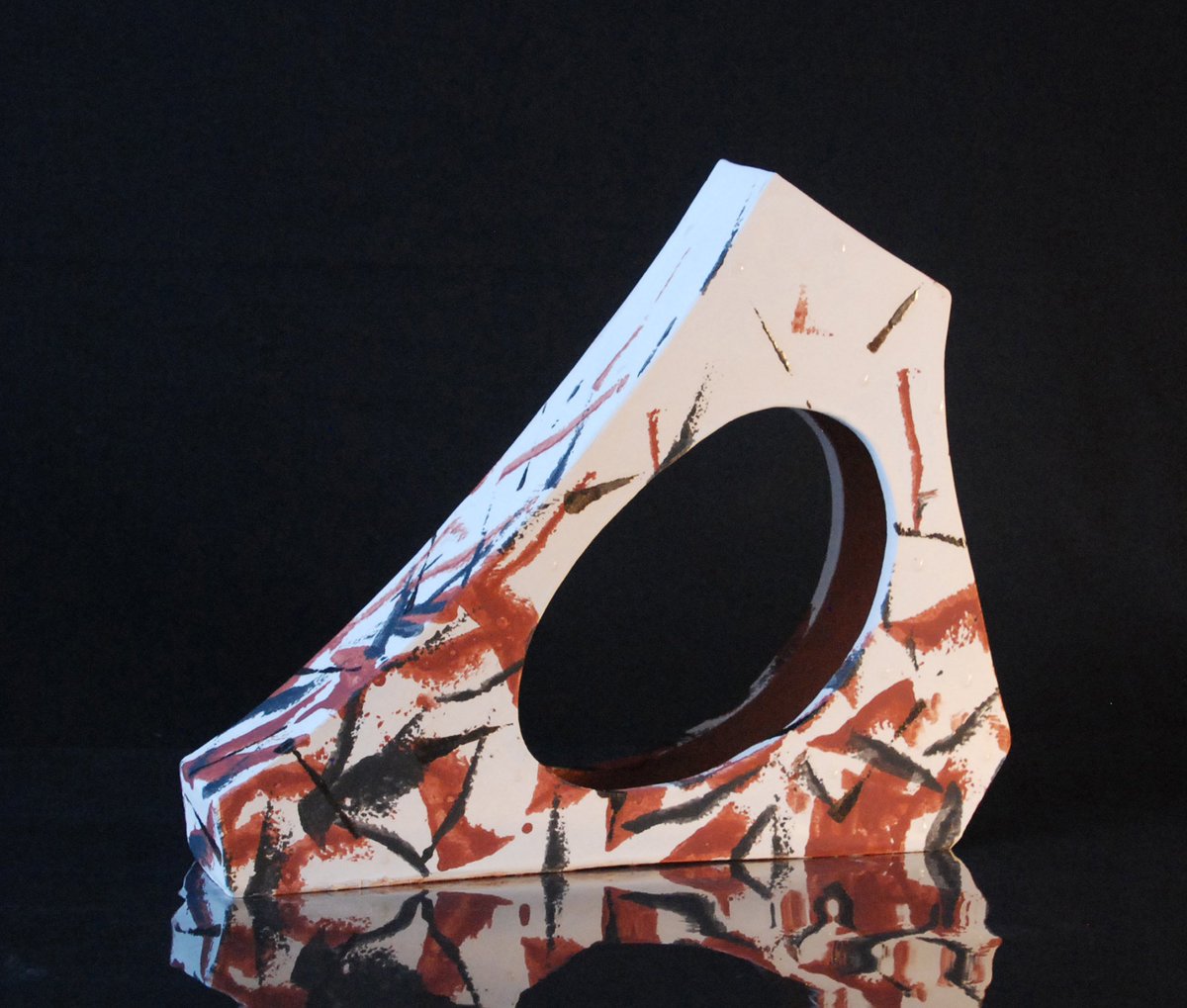 Katharine_01's tweet photo. A tale of the unexpected. Sometimes pots come out of the kiln looking very different from planned. A mistake to exploit? See my usual colours at https://t.co/pyyjymH9UX
#ceramics #ceramicsculpture #KatharineBarker #cremerging https://t.co/RvBg5M9KdB