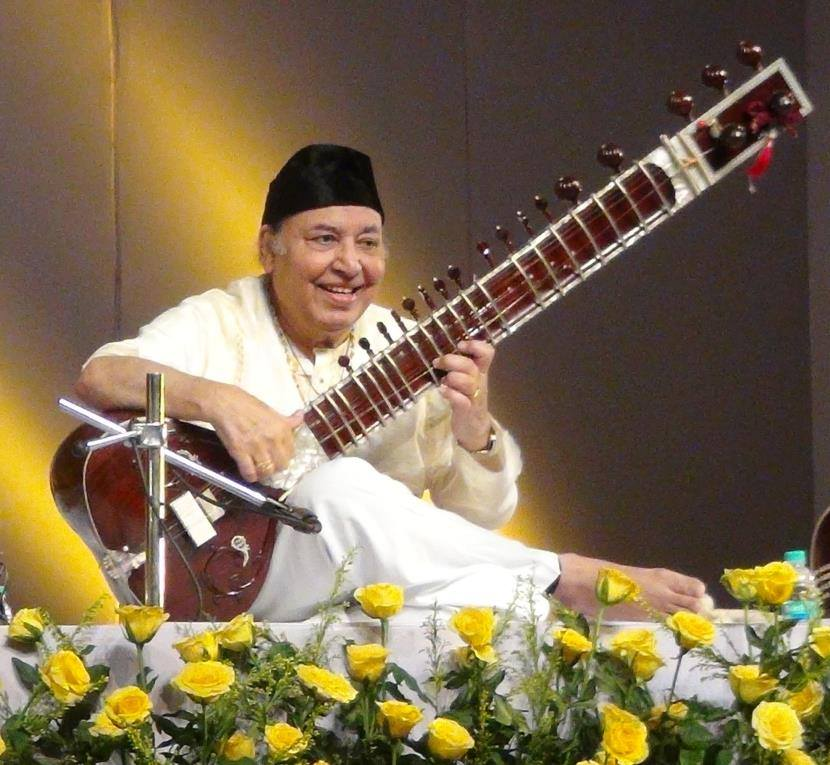 kansenclub's tweet photo. Remembering the renowned Sitar and Surbahar maestro #UstadImratKhan ji  (17 Nov 1935 – 22 Nov 2018), the younger brother of the legendary Sitar maestro #UstadVilayatKhan ji. 🙏🙏🙏 https://t.co/onK6B5Nsc2