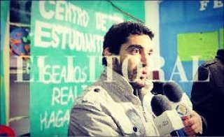 jonyetorres's tweet photo. "Militante es aquel que intenta transformar el mundo con su ejemplo; sabe que decir lo que se piensa y hacer lo que dice es el arte mayor de una noble práctica política."

#díadelamilitancia

🇦🇷✌🏻🇦🇷✌🏻🇦🇷✌🏻🇦🇷✌🏻🇦🇷 https://t.co/27hdvD2i8o