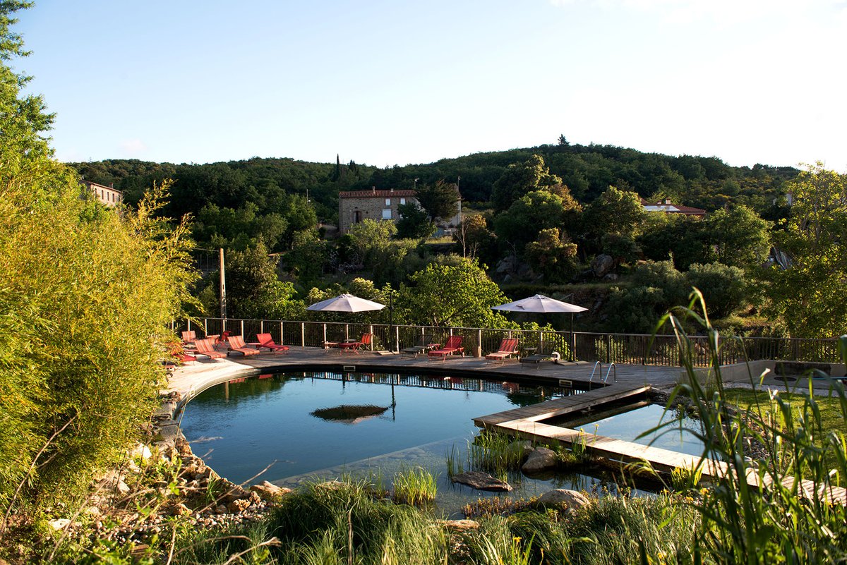B_Event3's tweet photo. DOMAINE RIBERACH
Les propriétaires du lieu, un couple d’architectes franco-allemand, ont choisi de réhabiliter cette ancienne cave coopérative pour promouvoir un tourisme de terroir épicurien.😜

➡️ https://t.co/kbuYpekGz9 https://t.co/XMI3WPBbCv