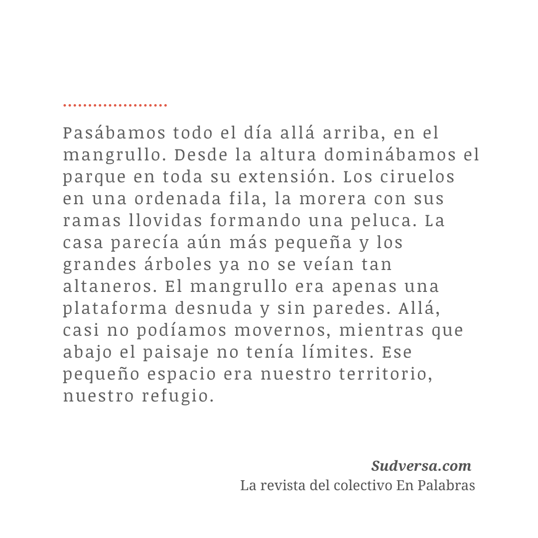 enpalabrasbcn's tweet photo. ☄️ Fabiana ha tenido que migrar muchas veces, pero siempre recordará aquella primera vez, cuando con 14 años su familia tuvo que huir de la dictadura en Argentina. En este relato, nos cuenta un episodio de niñez, antes de su exilio. Léelo en #Sudversa ⬇️
https://t.co/mOPadZ8zMw https://t.co/KtgkDh3Vtd