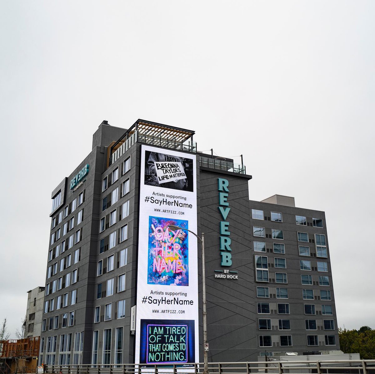 shepreebright's tweet photo. Happy to team up with fellow artists for a silent auction #saytheirnames to support @aapolicyforum
to directly help the families of Black woman killed by the police.
Billboard at Reverb Hotel in Atlanta @theartfizz
#1960now #breonnataylor @LeicaCameraUSA
#leicaQ2 https://t.co/QeLtAfyuXa