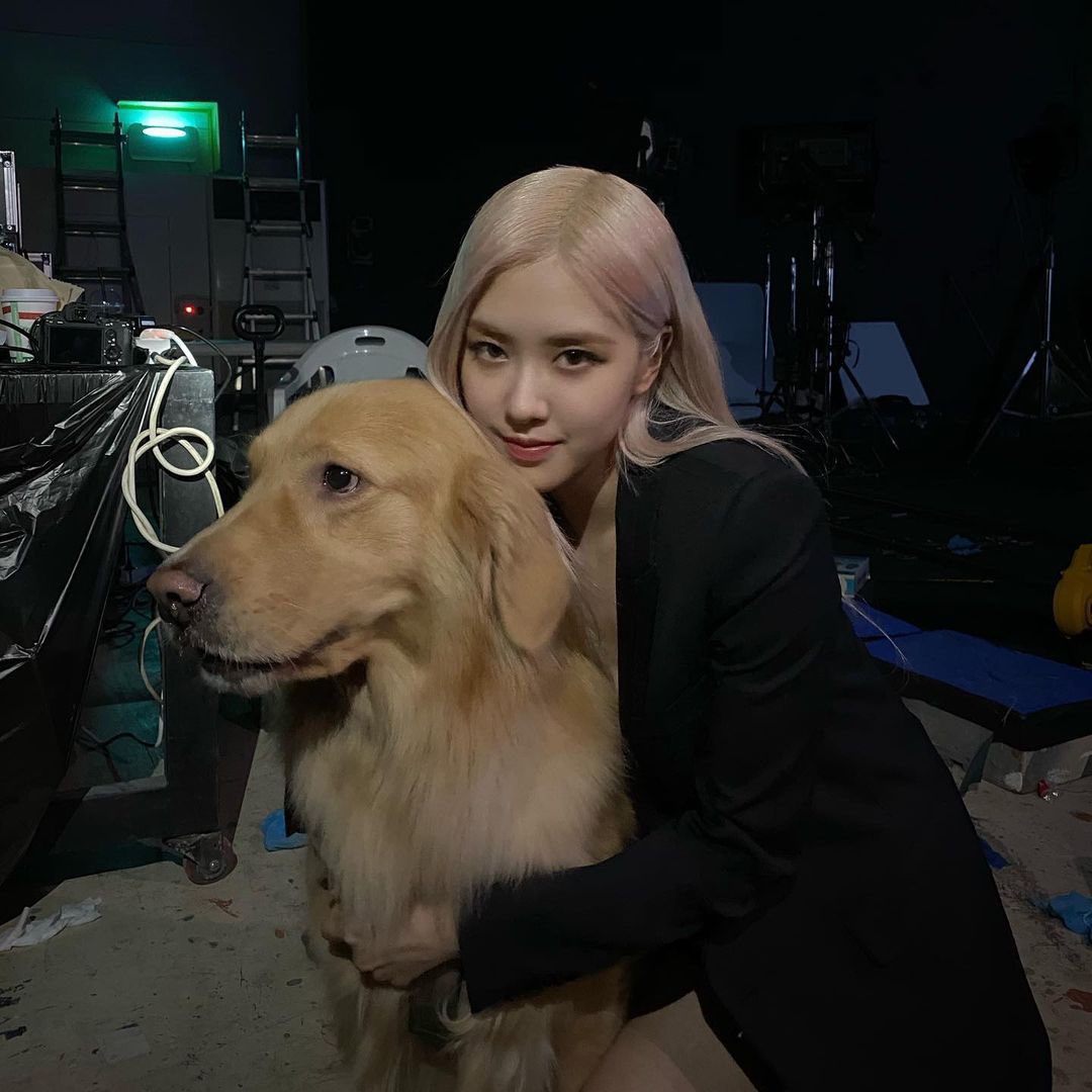 taelrs's tweet photo. i missed her AHHHHH <3 https://t.co/NsWGqgeeju