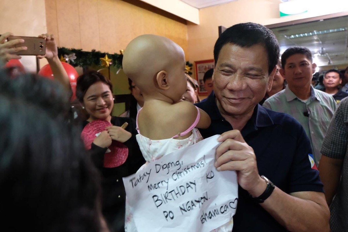 PHNews01's tweet photo. President Rodrigo Roa #Duterte, you are loved, valued, and appreciated. We are truly grateful for your sacrifices. THANK YOU SO MUCH Tatay Digong. WE LOVE YOU 😘😘😘

#NasaPusoKoAngPangulo

@RRD_Davao https://t.co/jenWBBsBmo