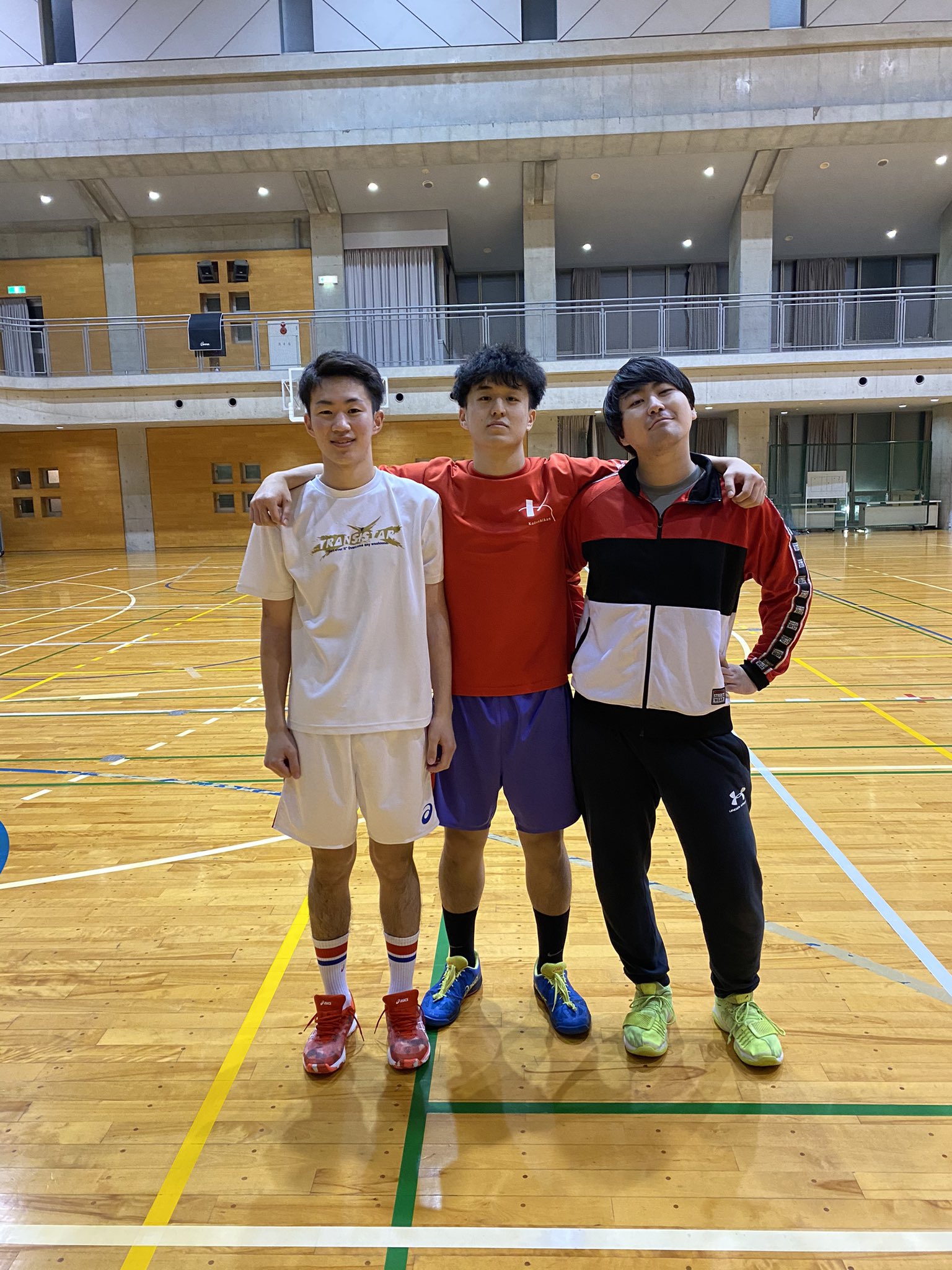 桐蔭横浜大学 男子ハンドボール部 新チーム 本日は ミーティングから新チームでの初めての練習を行いました ハンドボールができることに感謝し 新しい幹部を中心にチーム全体で目標に向かって頑張ります 応援よろしくお願いします