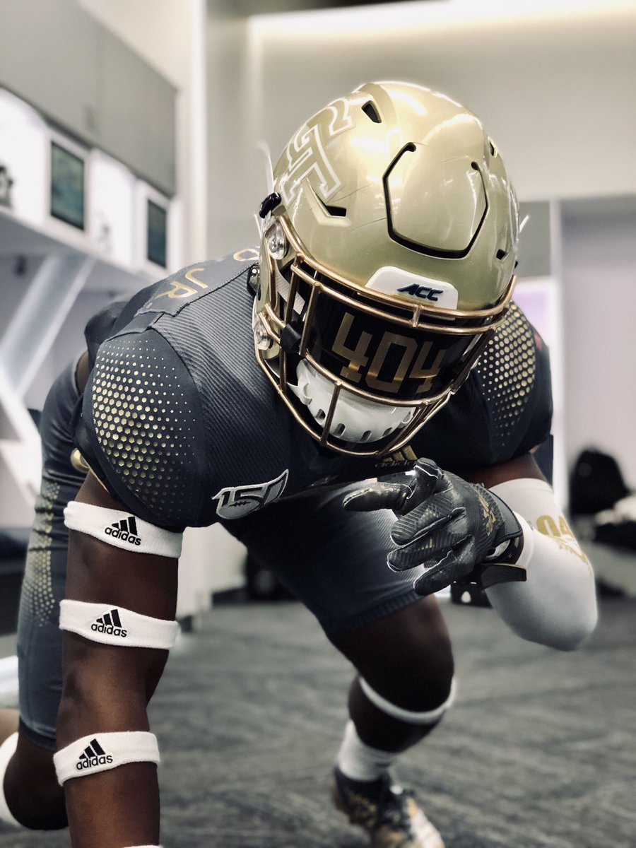 TheHelmetGiant's tweet photo. SHOC Team Customs | Georgia Tech

-
-
We used SHOC 1.0 Gold, Sapphire, and Smoke to make these custom visors. What color visor do you like the most?
-
-
-
-
#visors #shoc #football #custom #equipment #thehelmetgiant #helmets #footballequipment #customvisor #georgiatech #cfb https://t.co/48SGrhVzn1