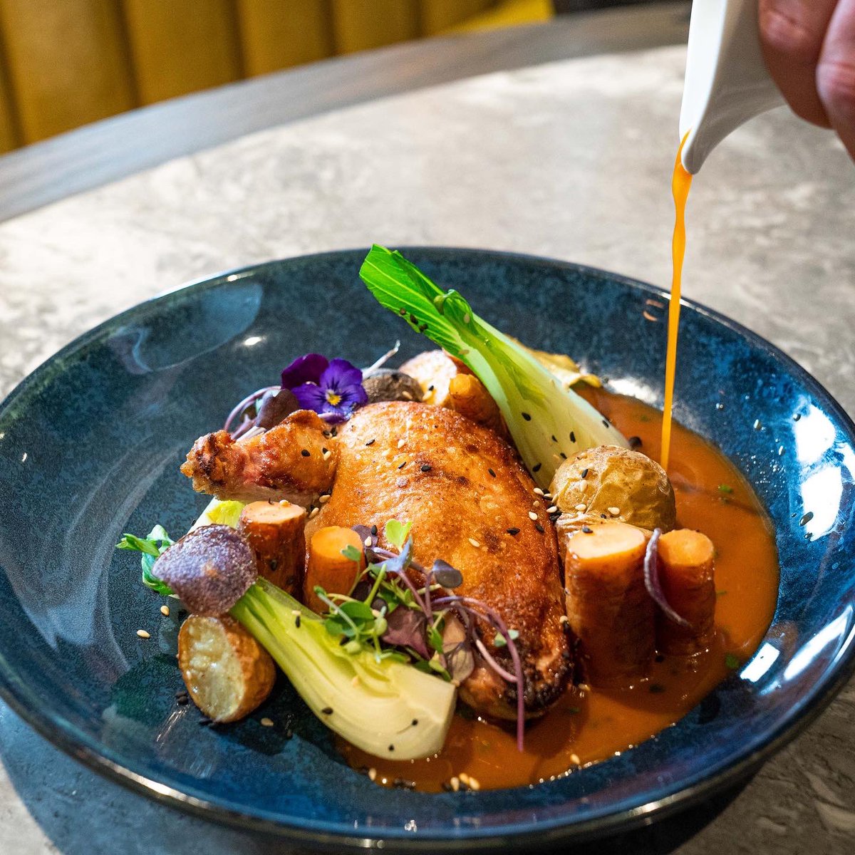 DINNER AT HOME
Enjoy dinner at home this week with our new Oxbow To Go Chef’s Choice!
.
This week’s 3-course menu features:
- Pork Belly &amp; Parsnip Dumplings
- Gochujang Chicken Stew
- Orange Creamsicle Cheesecake
.
Order online: hotel-arts-to-go.squarespace.com/oxbow-restaura…

#YYCEats #SupportLocal