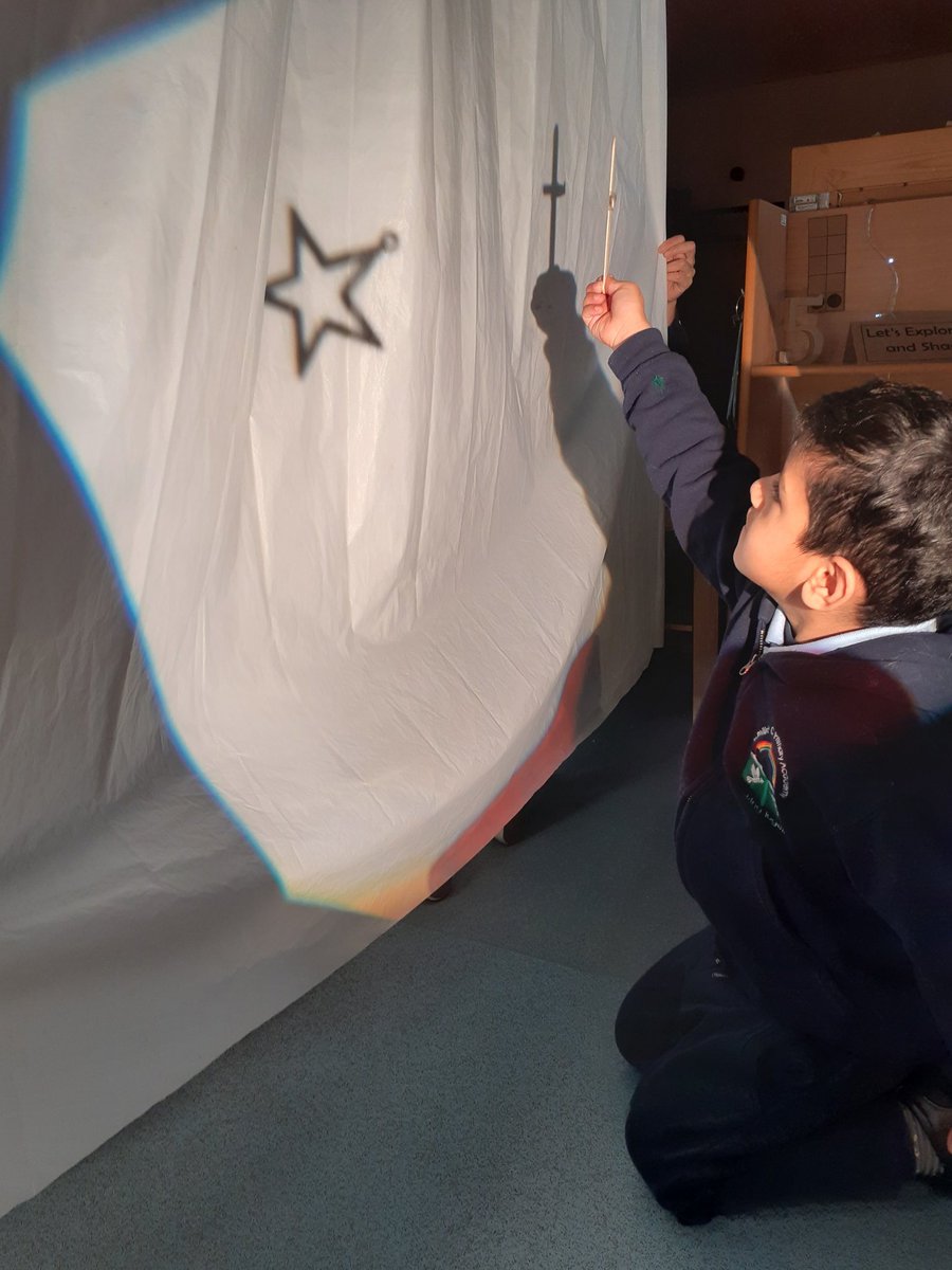 EYFSatStPhilips's tweet photo. As their fascination in shadows continues, the children use lollipop sticks to make shadow puppets. "Aeroplane!" Z "A shooting star!" Z @STPHILIPSCE @WeAreBDAT #aweandwonder #shadowplay https://t.co/0ymzg7mIdA